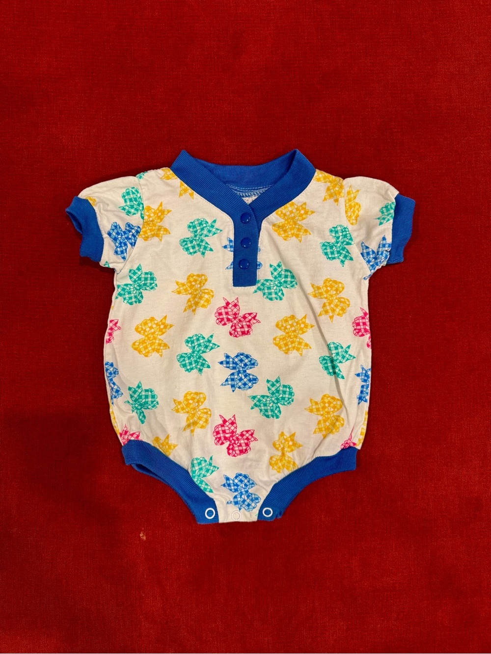 Vintage Blue-Trim Baby Onesie with Multicolor Gingham Bow Print